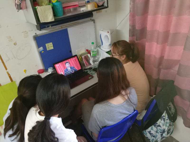 外国语学院收看,收听"十九大"报告-宁夏大学外国语学院图片